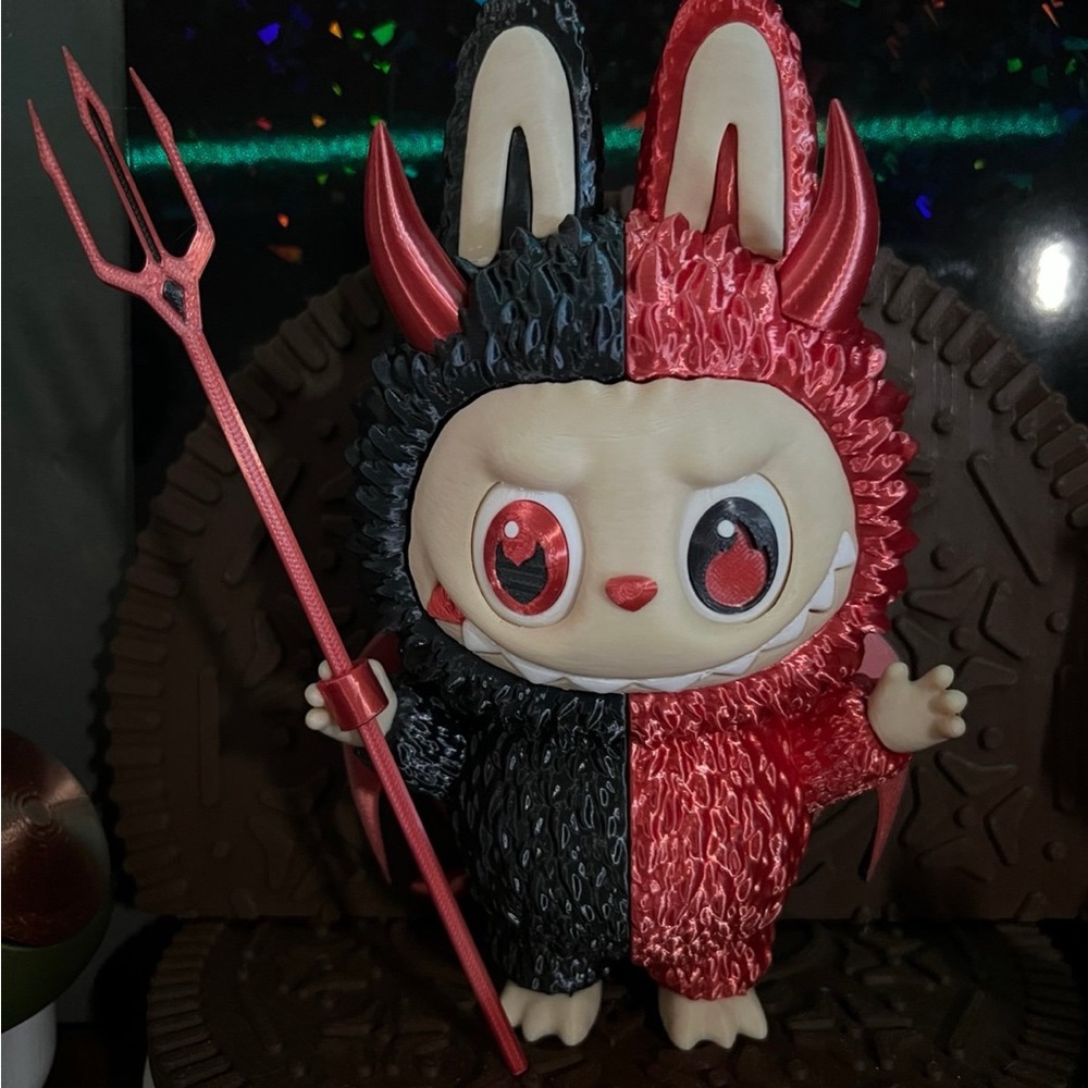 Labubu Silk Demon with eyes rotating by 3D print